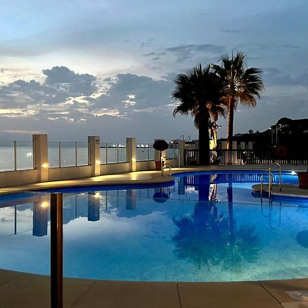Beachfront Penthouse Apartment With Large Terrace And Breathtaking Sea Views Close To Marbella Spain Sitio de Calahonda Εξωτερικό φωτογραφία