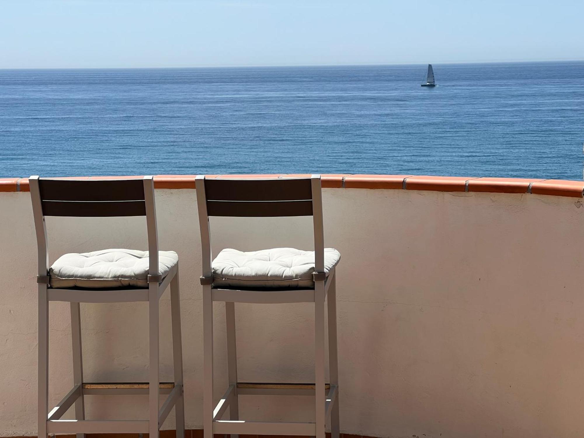Beachfront Penthouse Apartment With Large Terrace And Breathtaking Sea Views Close To Marbella Spain Sitio de Calahonda Εξωτερικό φωτογραφία