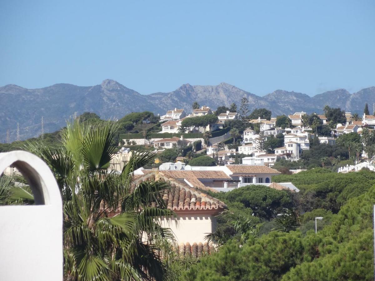 Beachfront Penthouse Apartment With Large Terrace And Breathtaking Sea Views Close To Marbella Spain Sitio de Calahonda Εξωτερικό φωτογραφία