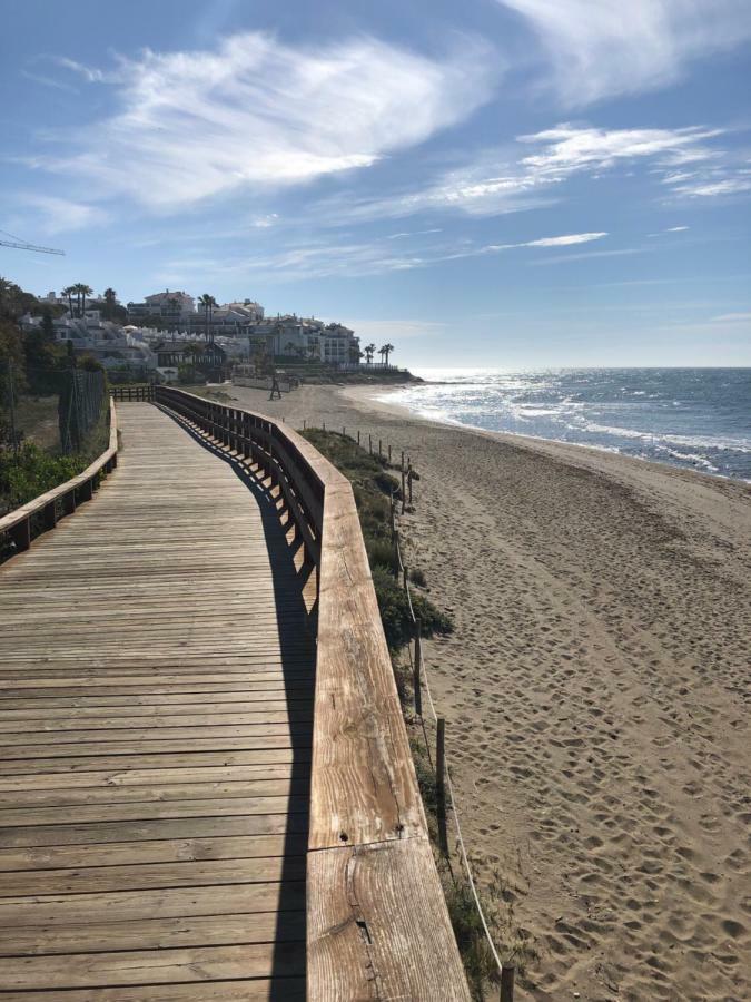 Beachfront Penthouse Apartment With Large Terrace And Breathtaking Sea Views Close To Marbella Spain Sitio de Calahonda Εξωτερικό φωτογραφία